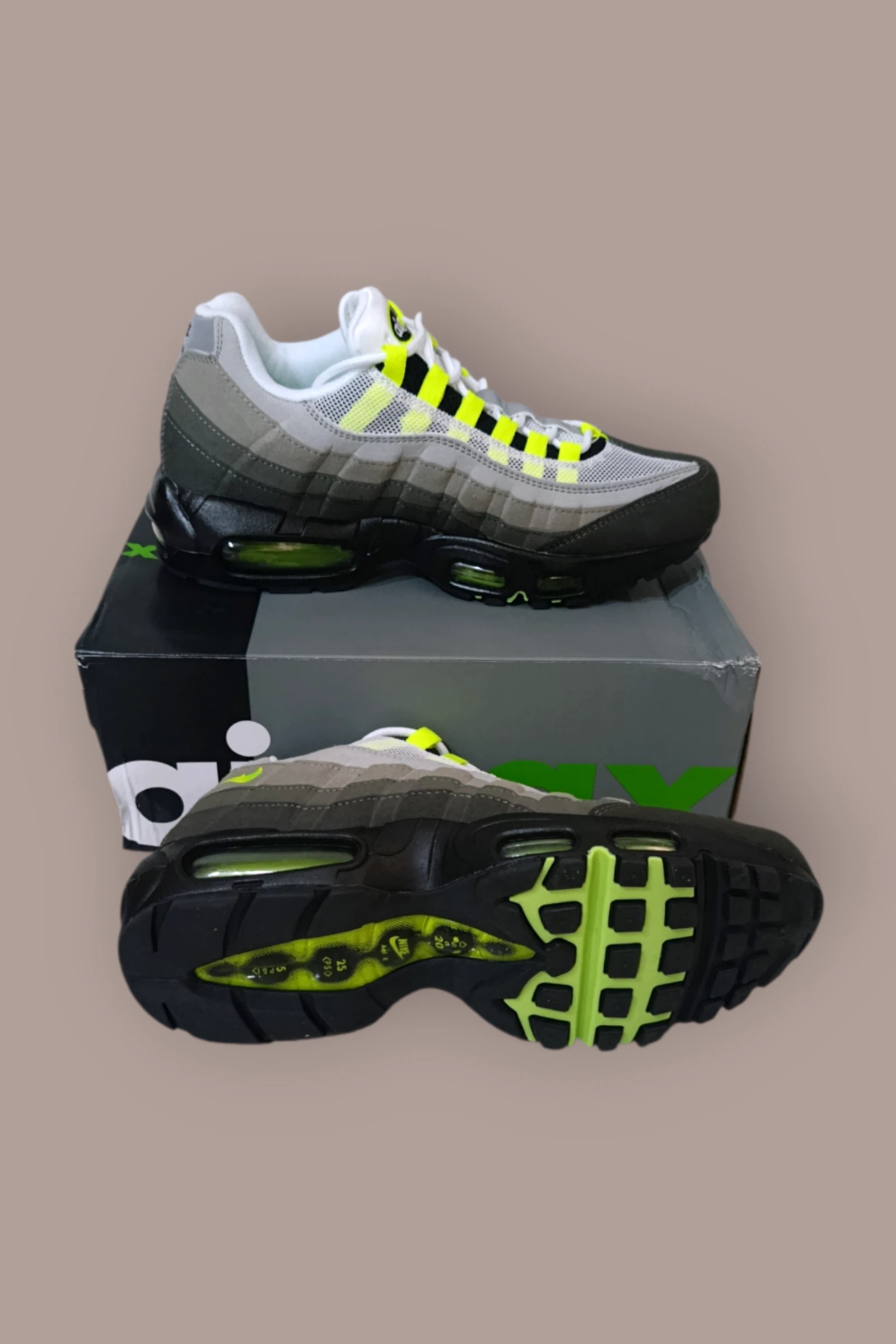 | Tênis Air Max 95 Masculino | Cor Amarelo Neón | Tênis Nicho | Original | Tamanho 43 | – photo 5